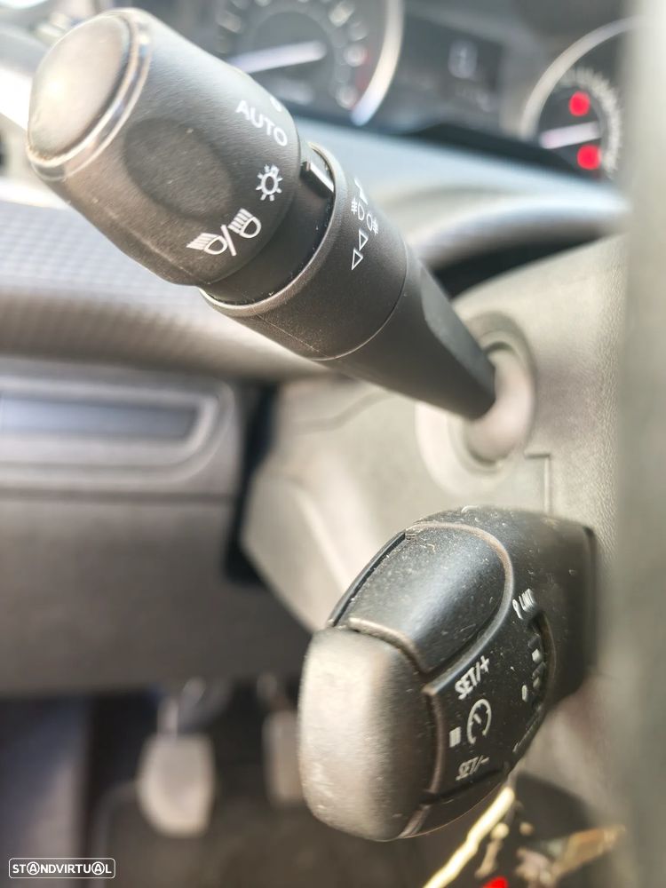 Peugeot 208 1.6 BlueHDi Style - 12