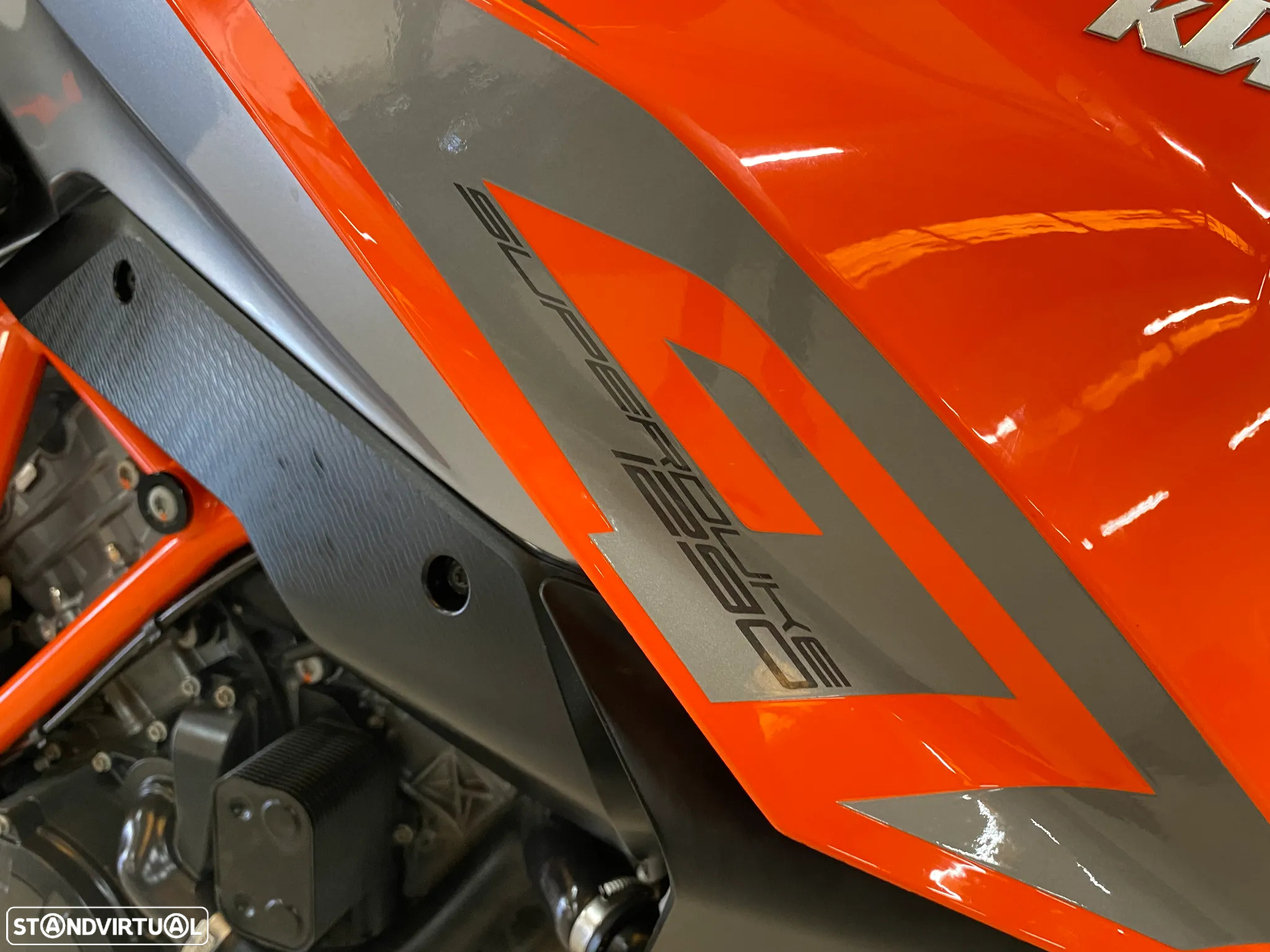 KTM Duke 1290 SUPER DUKE  GT - 11