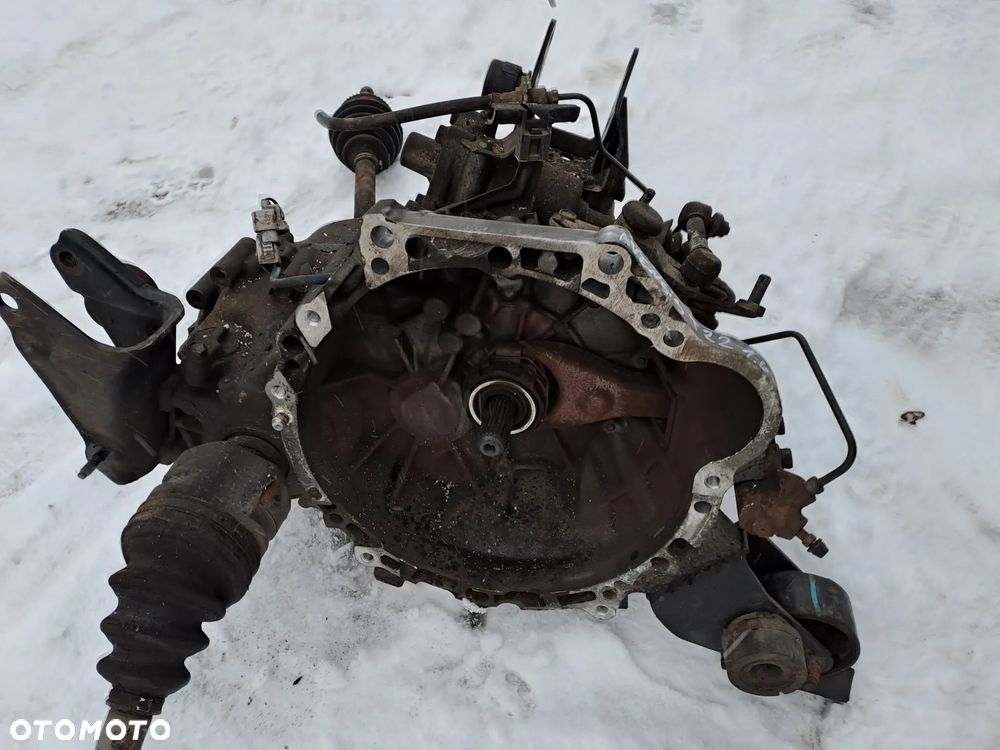 Toyota Avensis T22 1.6 VVT-i skrzynia biegów z półosiami - 8