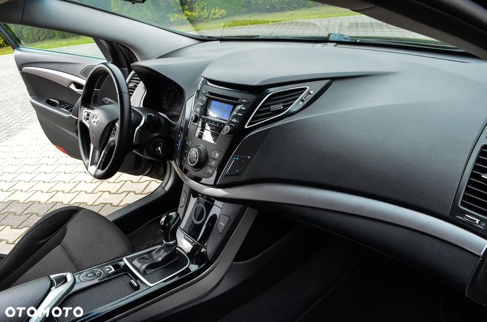 Hyundai i40 i40cw 1.7 CRDi Automatik Fifa World Cup Edition - 35