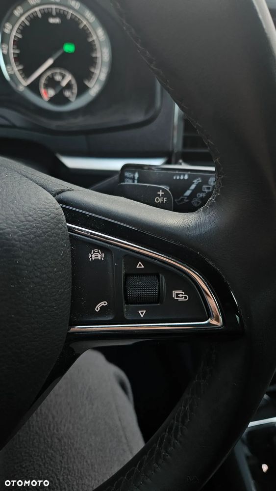 Skoda Karoq 2.0 TDI SCR 4x4 DSG Style - 3