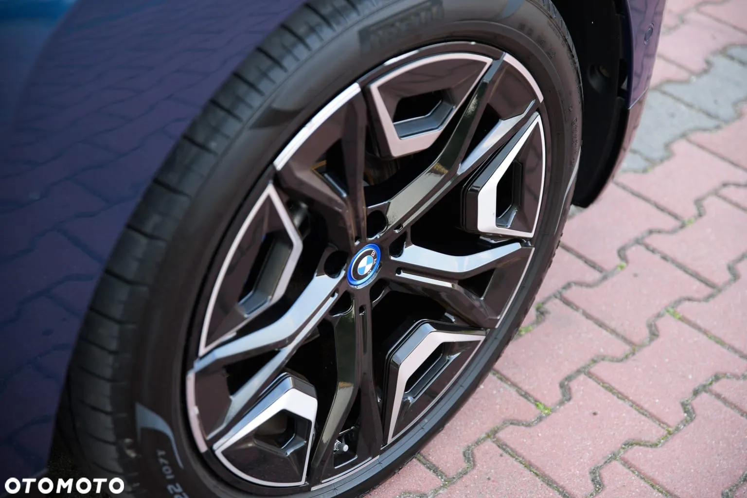BMW iX - 30