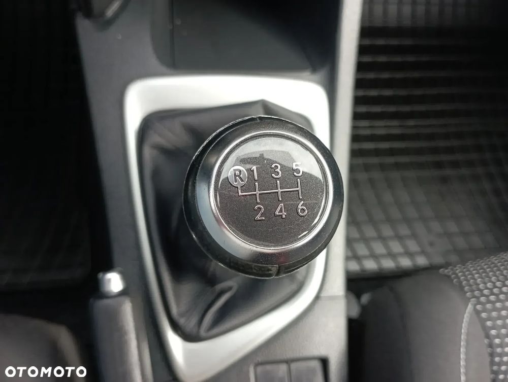 Toyota Auris 1.6 Dynamic - 21