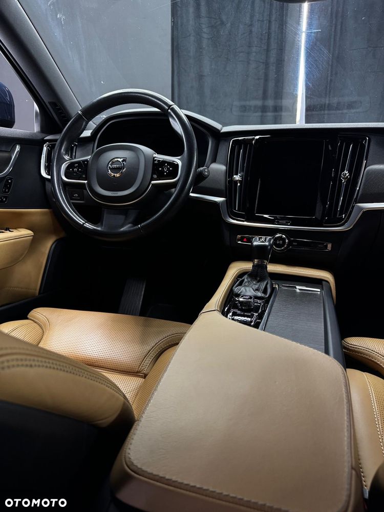 Volvo V90 D5 AWD Momentum - 7