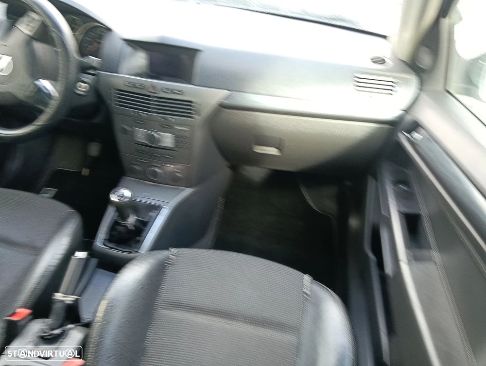 Opel Astra Caravan 1.9 CDTi Cosmo - 18