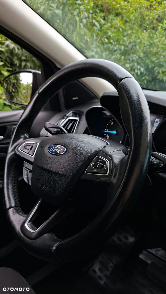 Ford Kuga 2.0 TDCi 4x4 Titanium - 24