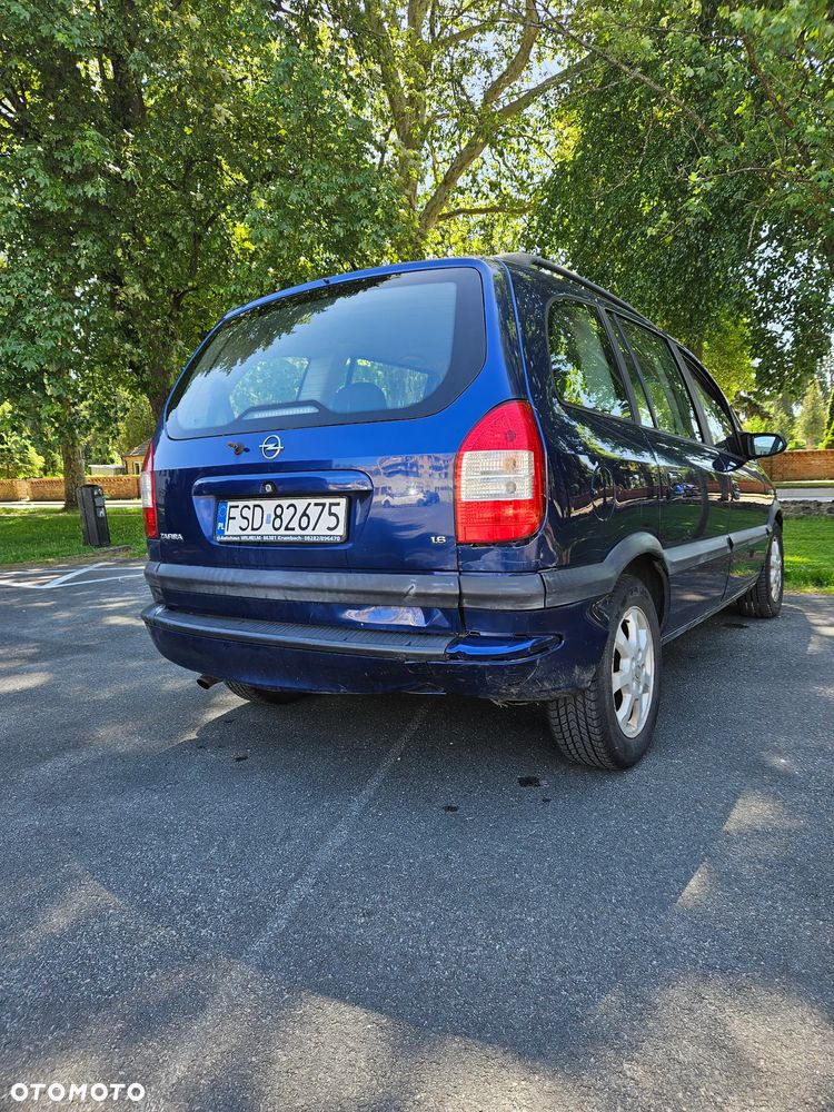 Opel Zafira 1.6 - 6