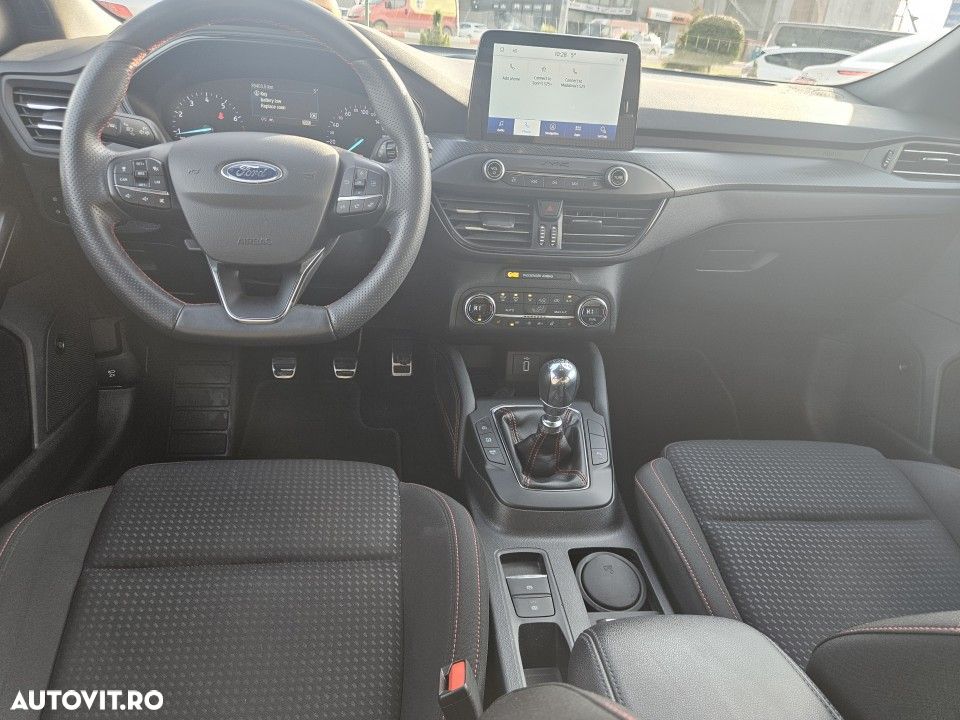 Ford Focus - 10