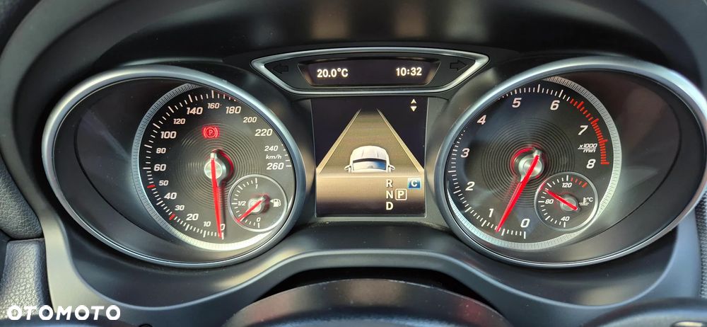 Mercedes-Benz GLA 180 7G-DCT AMG Line - 15