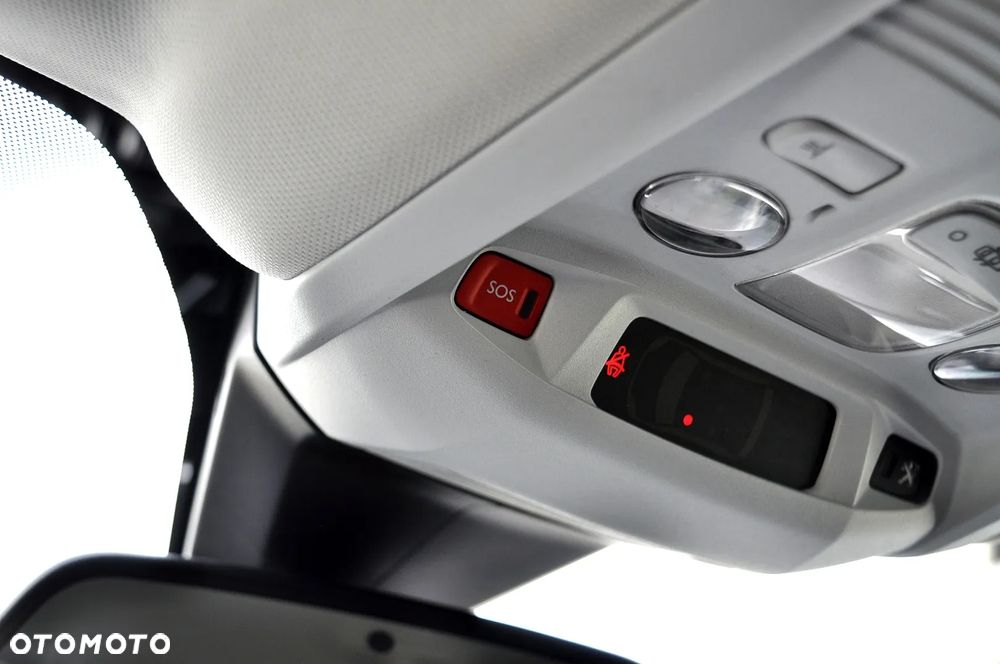 Peugeot 3008 1.2 PureTech Allure S&S - 39