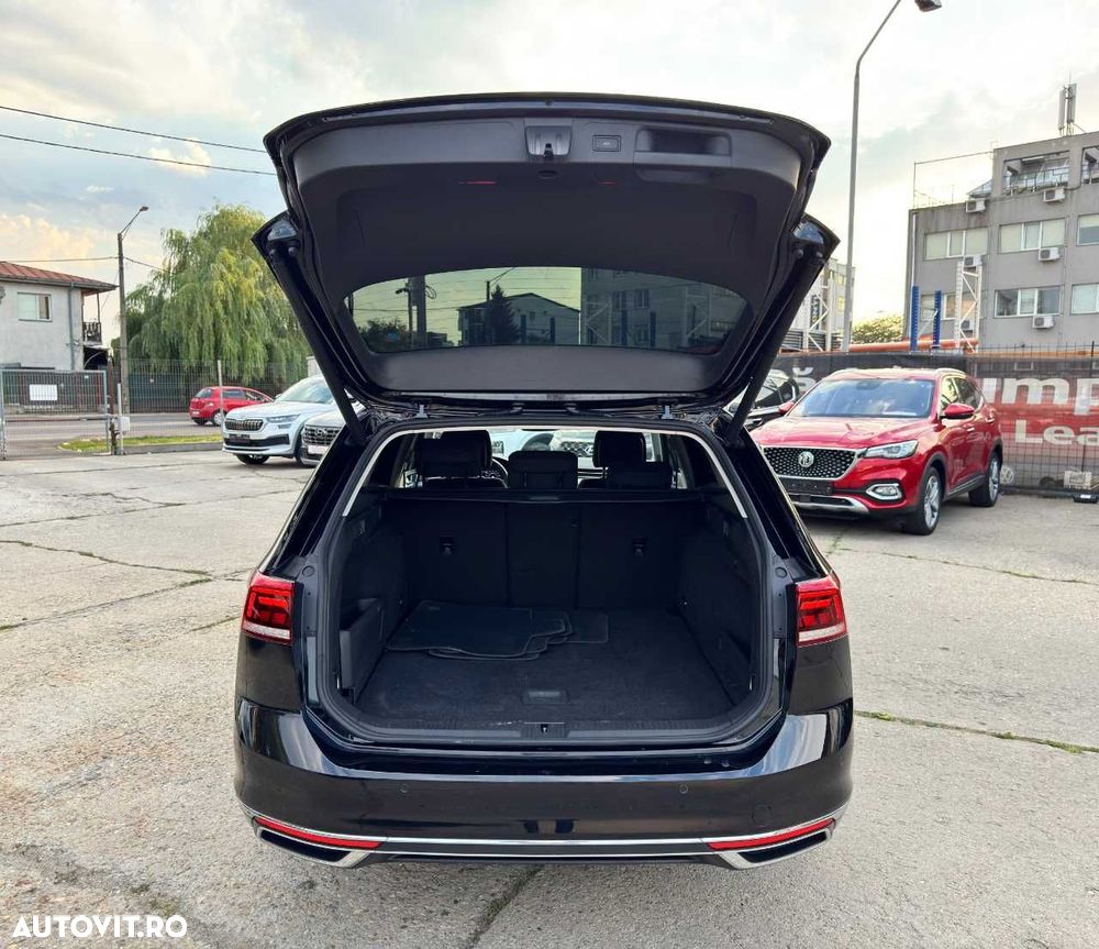 Volkswagen Passat - 13
