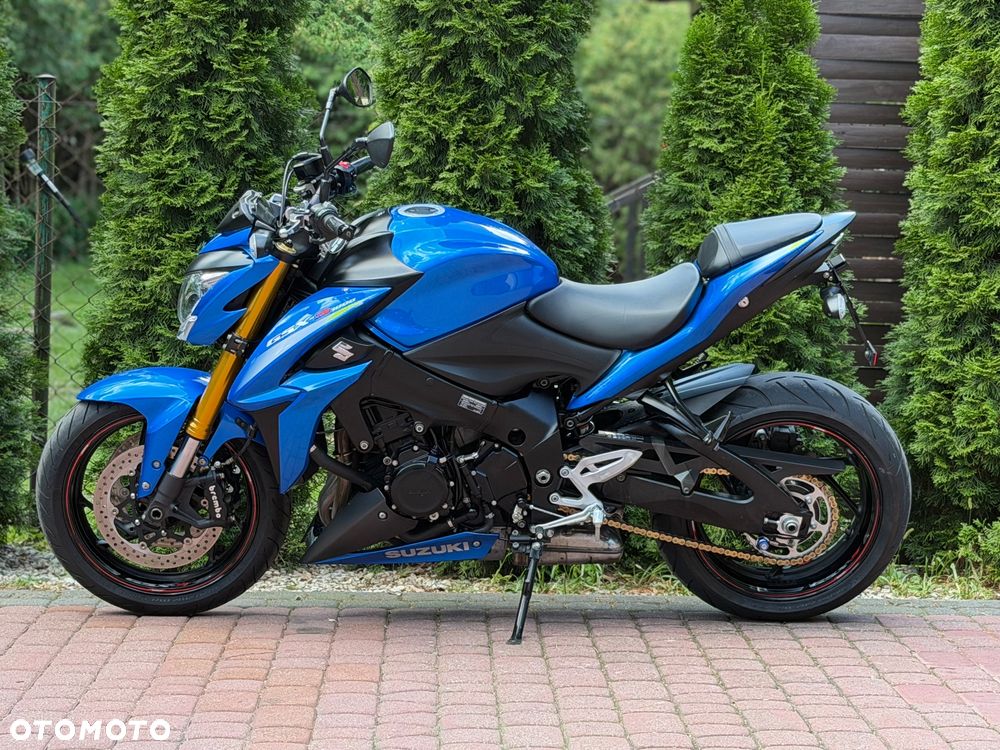 Suzuki GSX - 7