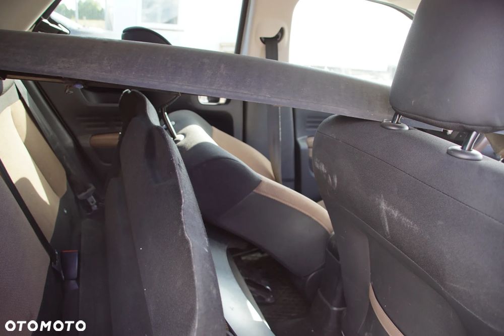 Auto na części - Citroen C4 Cactus 1.2 PureTech 110 KM HNZ 20ET25 EFC 2015R Silnik Skrzynia Drzwi Błotnik Zderzak Klapa Lampa Lusterko Klamka Szyba Deska Kokpit Sterownik Moduł Czujnik Licznik Wyświetlacz Panel Kierownica - 17
