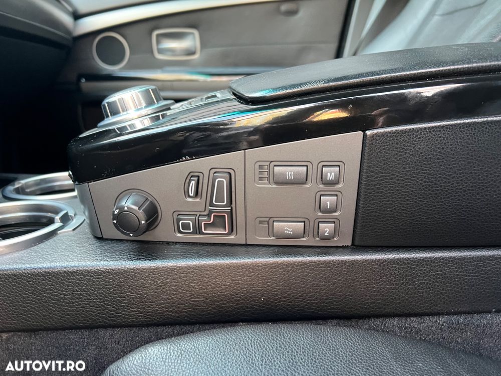 BMW Seria 7 740i A - 20