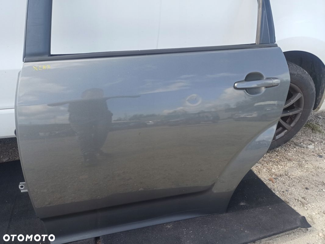 Drzwi lewy tył kompletne TOYOTA COROLLA VERSO II 1C3 04-09 - 12