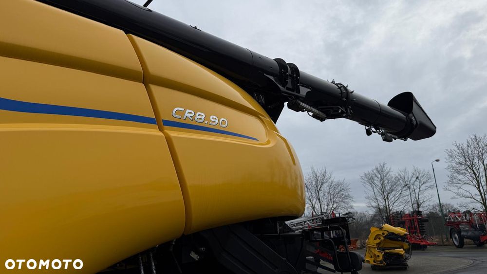 New Holland CR8.90 - 3