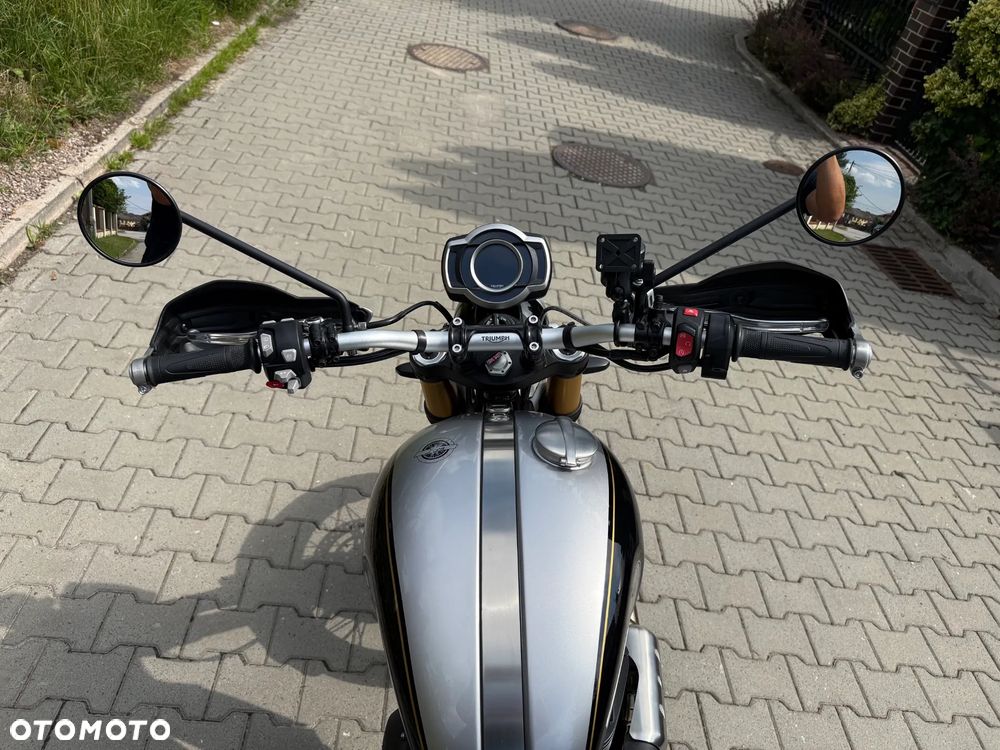 Triumph Scrambler - 10