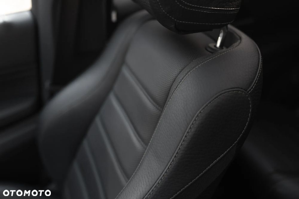 Mercedes-Benz GLS - 22