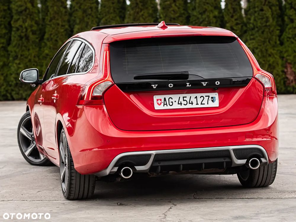 Volvo V60 D5 AWD Geartronic RDesign - 8