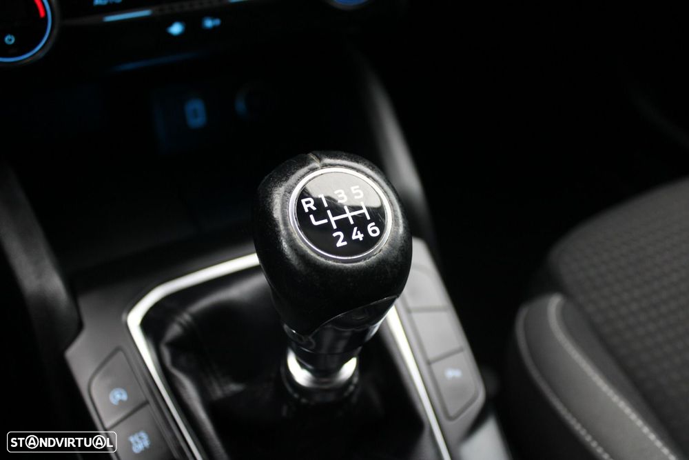 Ford Focus SW 1.5 TDCi EcoBlue Business - 19