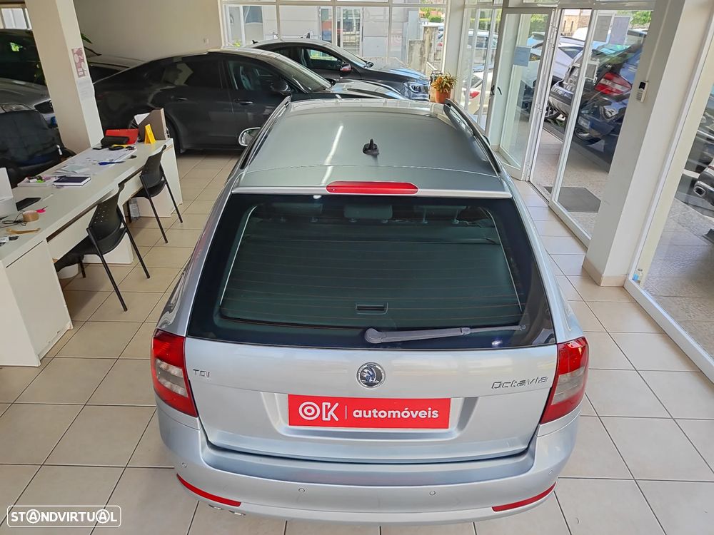 Skoda Octavia Break 2.0 TDI Elegance - 11
