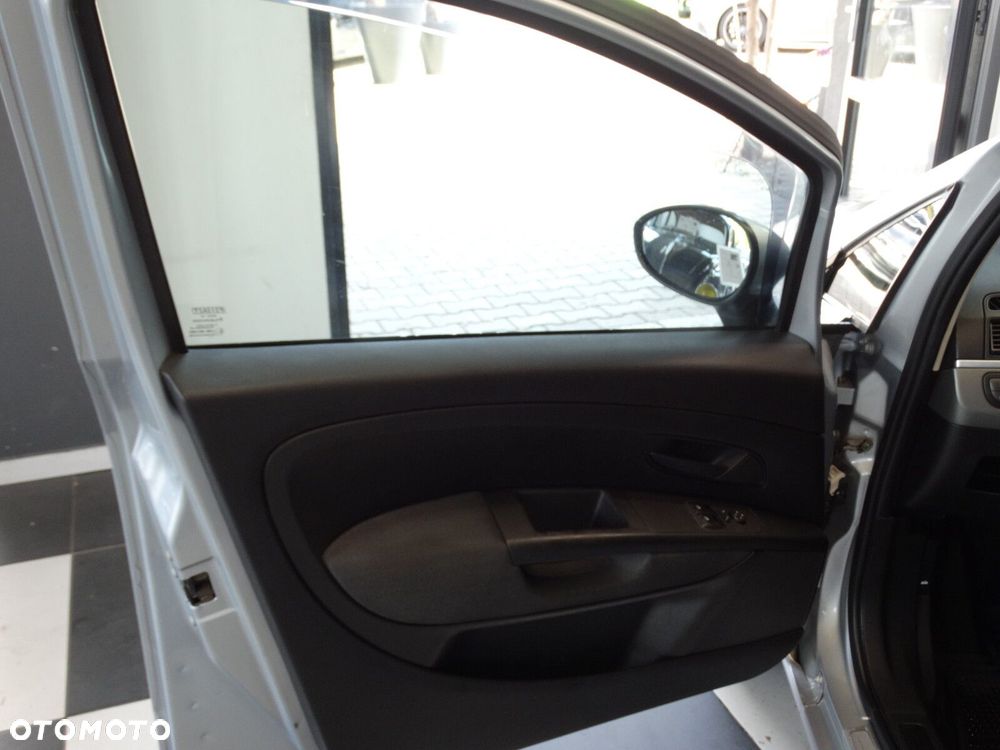 Fiat Grande Punto - 11