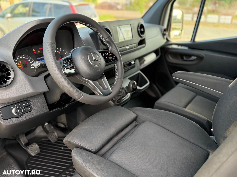 Mercedes-Benz Sprinter - 9