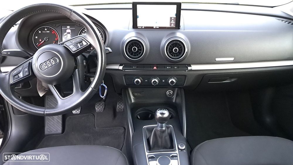 Audi A3 Sportback 1.6 TDI Sport - 24