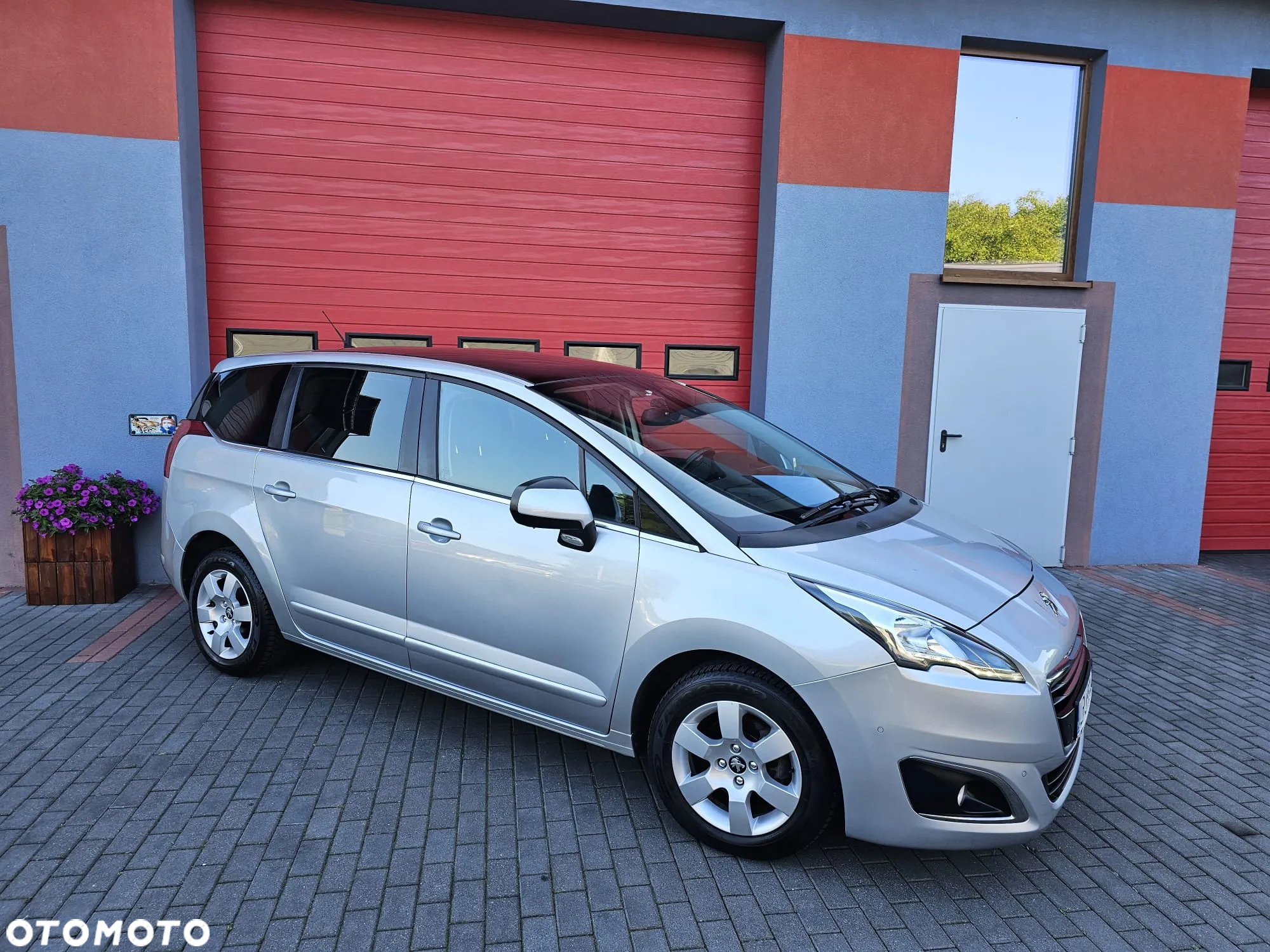 Peugeot 5008 e-HDI 115 ETG6 Stop&Start Allure - 2