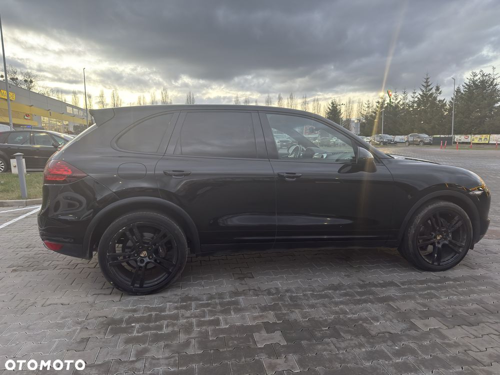 Porsche Cayenne - 4