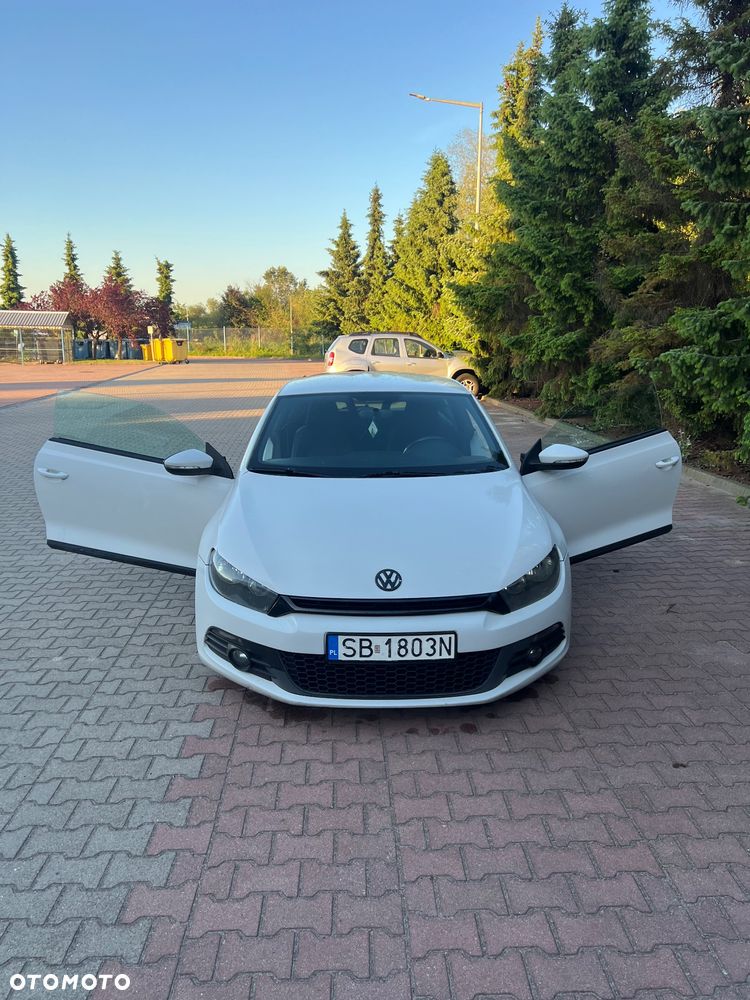 Volkswagen Scirocco 2.0 TSI DSG - 2