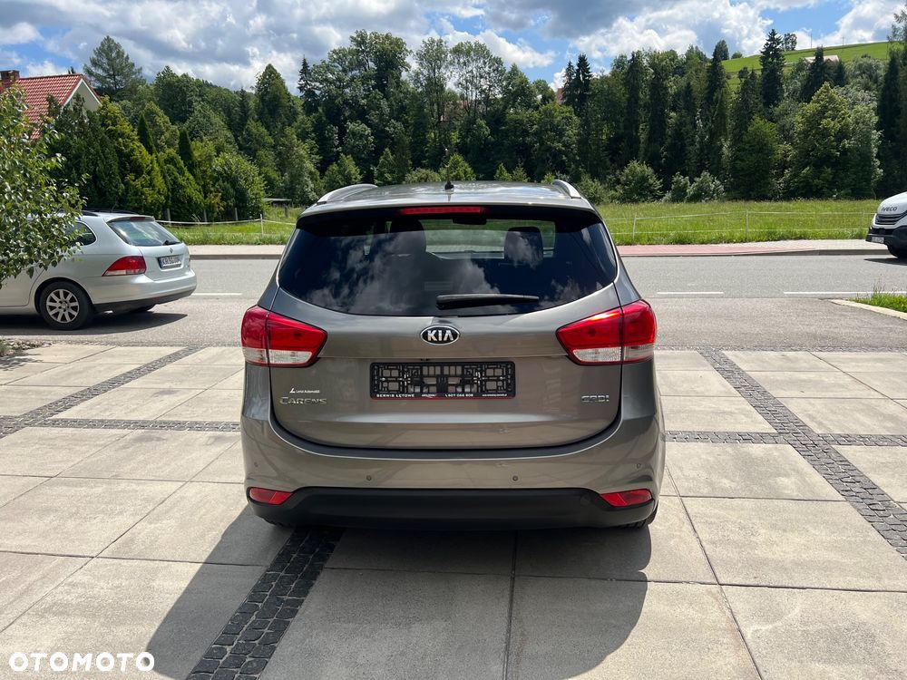 Kia Carens 1.7 CRDi 141 Dream Team Edition - 6
