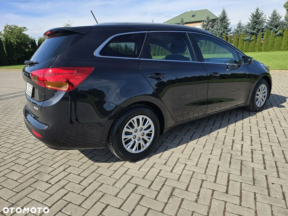 Kia Ceed - 8