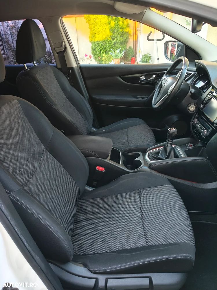 Nissan Qashqai 1.5 DCI Start/Stop N-Connecta - 18