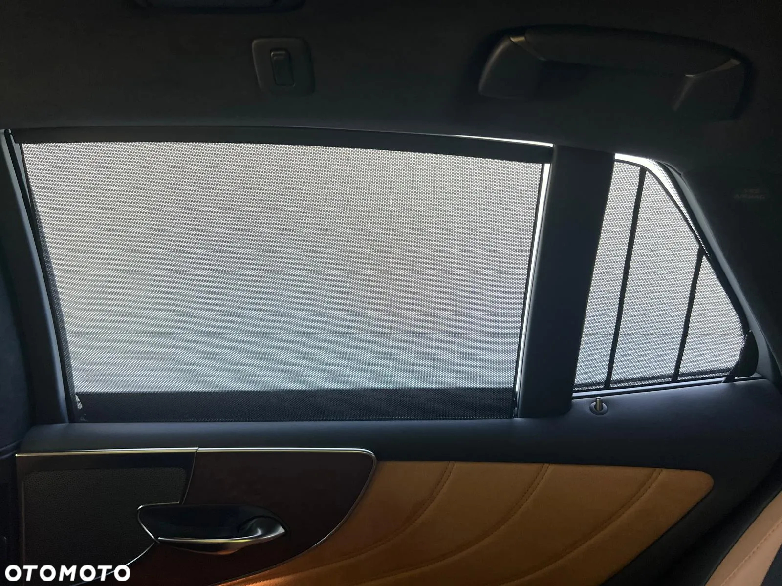 Lexus LS 500h Prestige AWD - 30