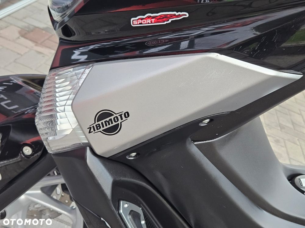 Yamaha NMAX - 8
