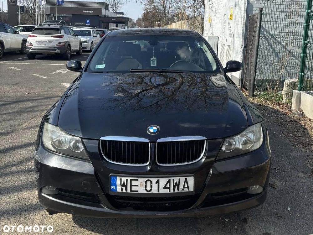 BMW Seria 3 318i - 1