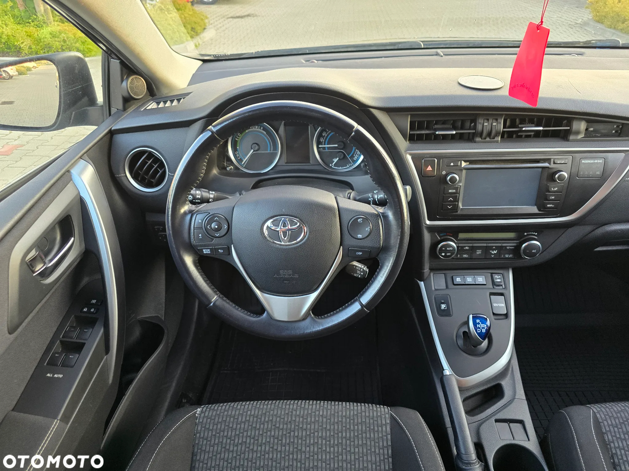 Toyota Auris - 18