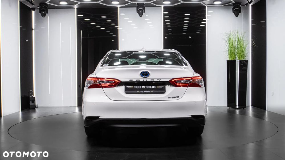 Toyota Camry 2.5 Hybrid Comfort CVT - 6