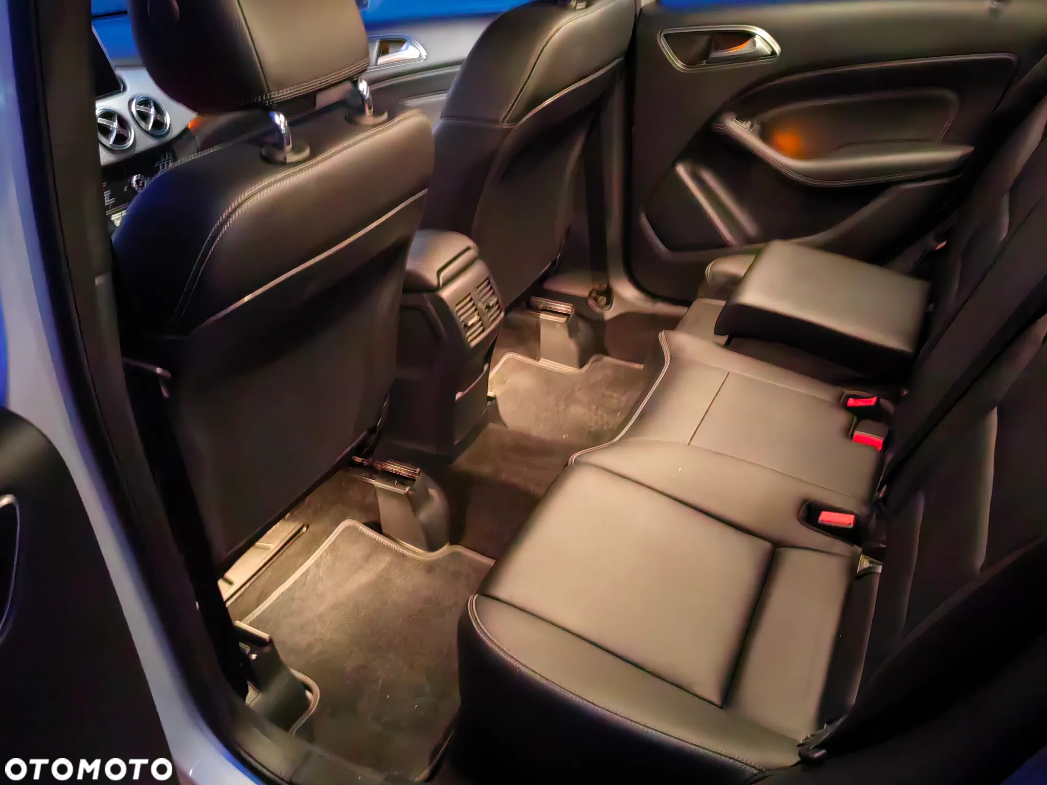 Mercedes-Benz Klasa B 200 7G-DCT Style - 34