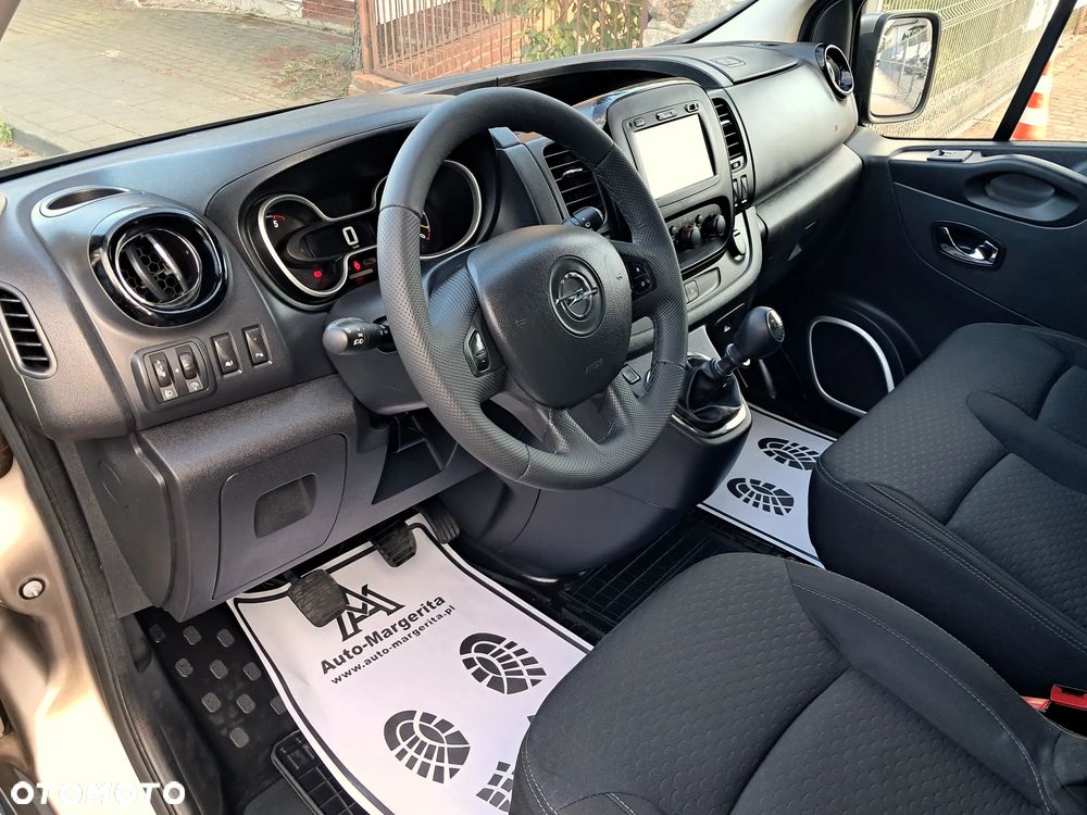 Opel Vivaro - 15