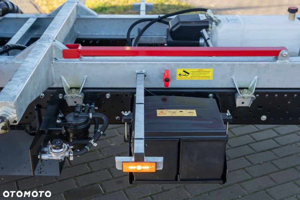 Isuzu M27 Final Edition - 16