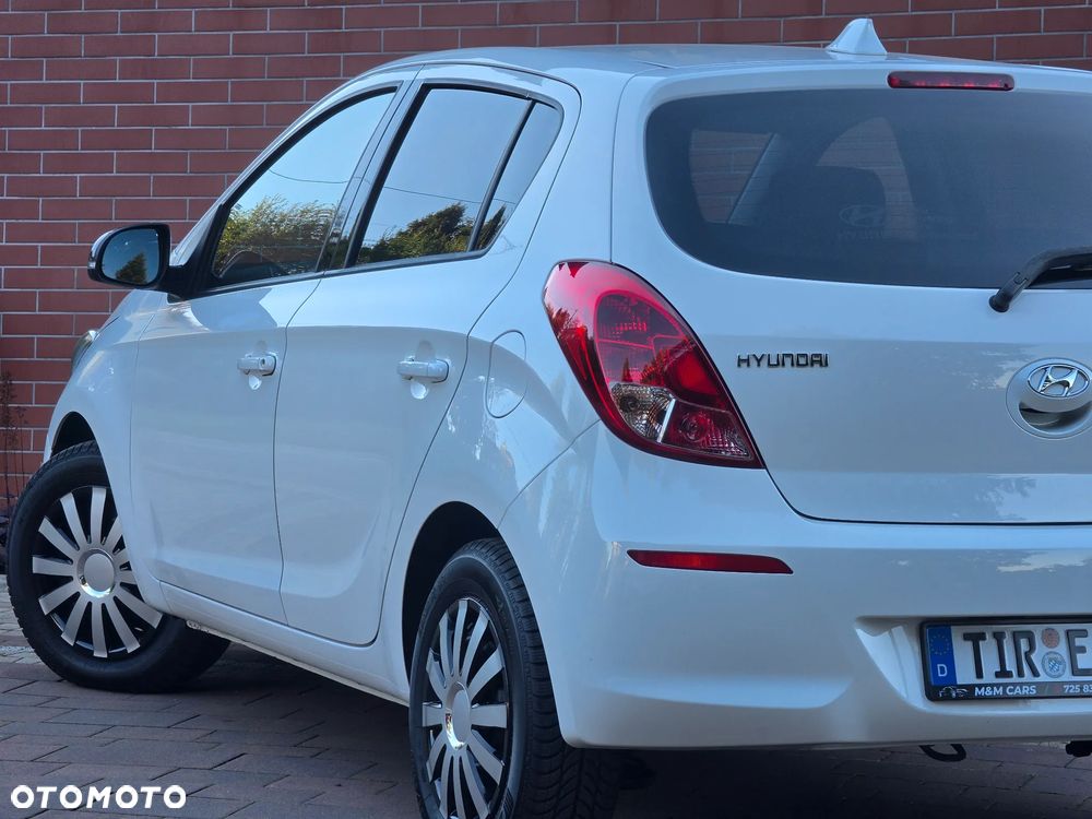 Hyundai i20 blue 1.2 Advantage+ - 17