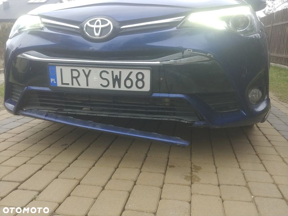 Toyota Avensis 2.0 D-4D Premium - 7