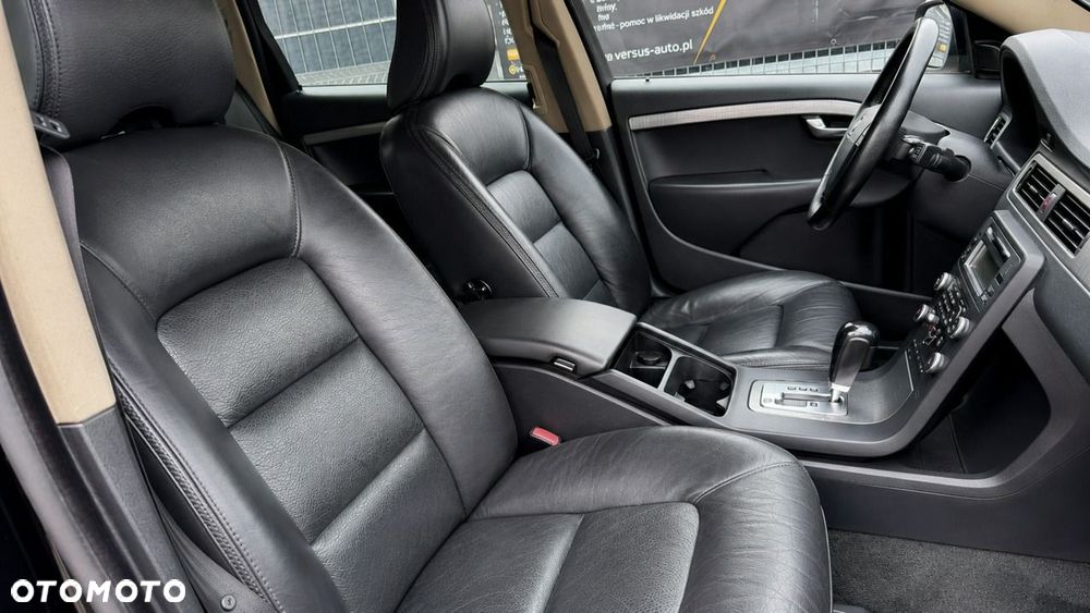 Volvo XC 70 2.4D AWD Kinetic - 23