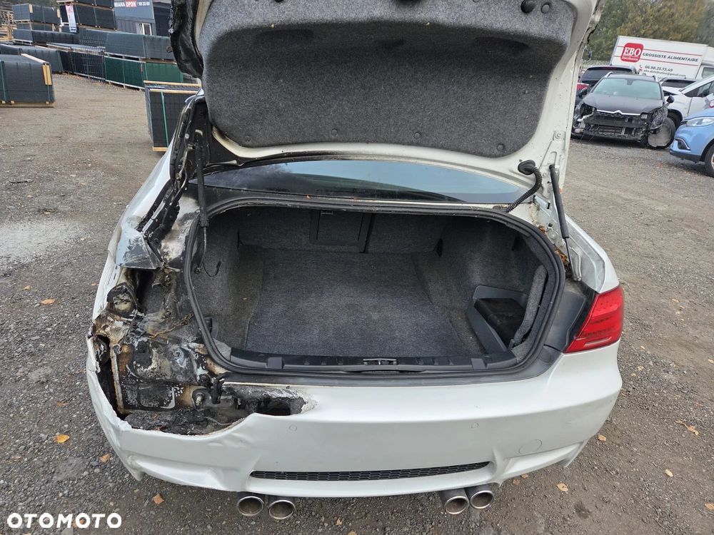 BMW M3 2011 photo 4