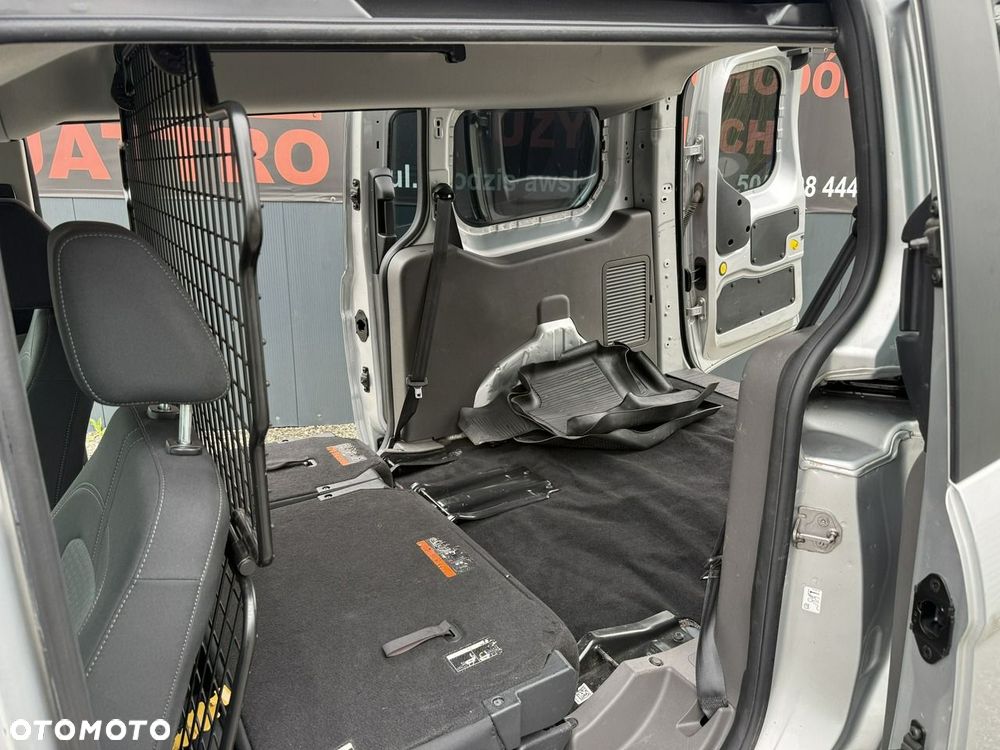 Ford Transit Connect - 38