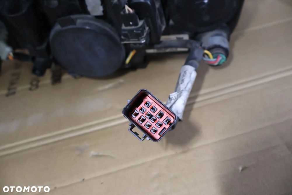 VOLVO S60 I LIFT I 04-09 LAMPA REFLEKTOR PRZÓD LEWA EUROPA ORYGINAŁ 30698825 ŁADNA - 10