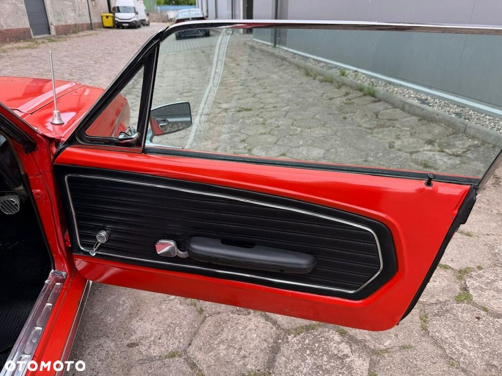 Ford Mustang - 28