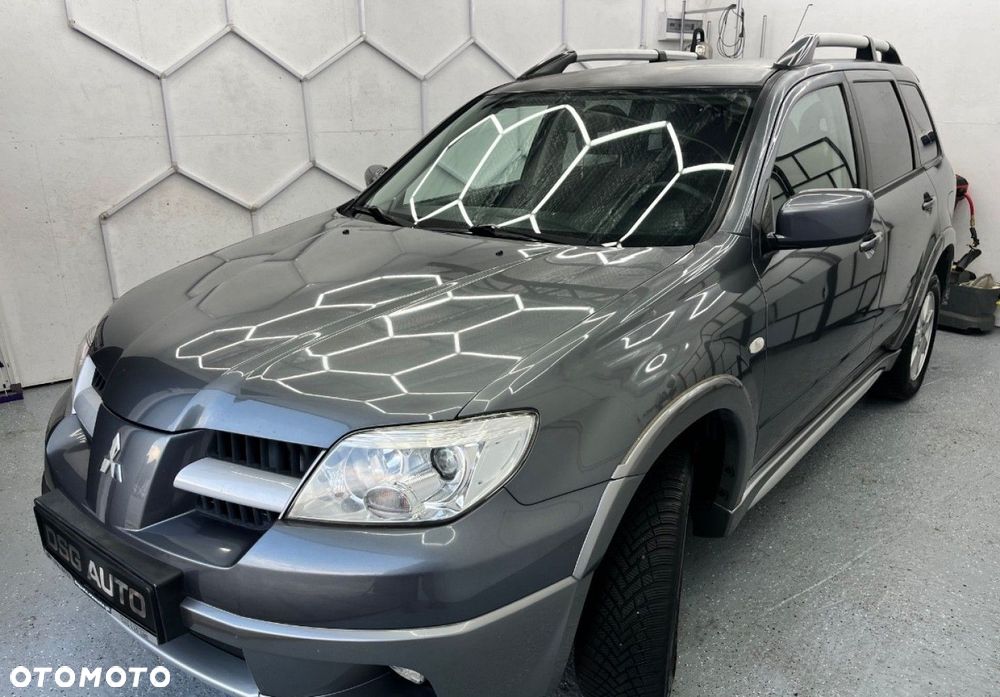 Mitsubishi Outlander - 14